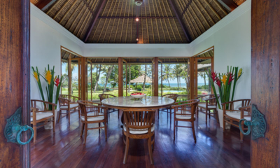 Villa Arika Indoor Dining Area | Pererenan, Bali