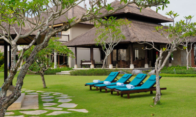 Villa Arika Sun Beds at Day Time | Pererenan, Bali