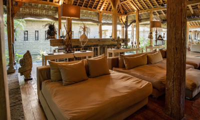 Villa Asli Lounge with TV and Cushions I Seminyak, Bali