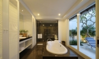 Villa Astana Batubelig En-suite Bathroom | Batubelig, Bali