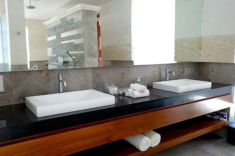 Villa Ava Bathroom | Seminyak, Bali