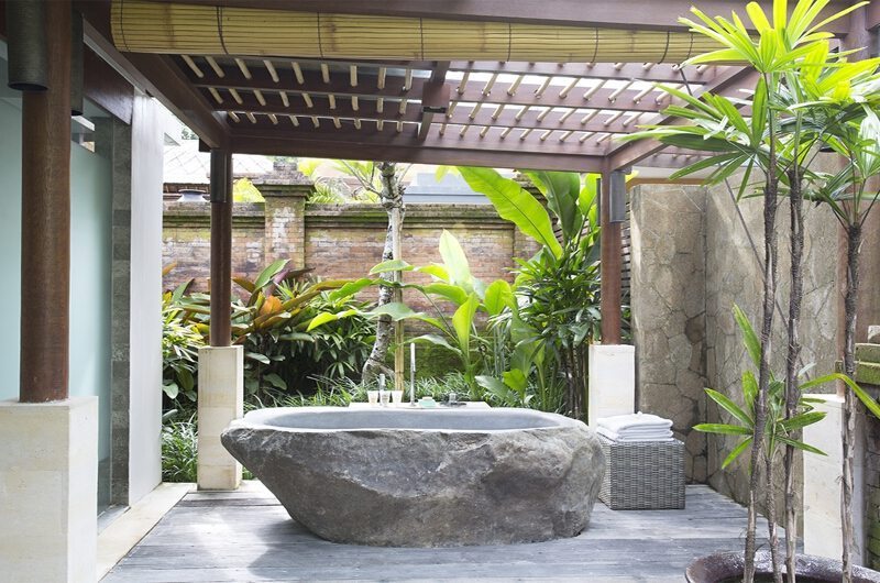 Villa Iskandar Bathtub | Seseh-Tanah Lot, Bali