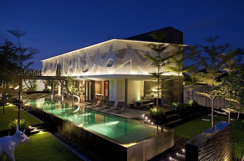 Villa Issi Swimming Pool | Seminyak, Bali