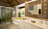 Villa Taman Sorga En-suite Bathroom | Sanur, Bali