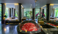 Hanging Gardens of Bali Spa Suite Bathtub Area | Ubud, Bali