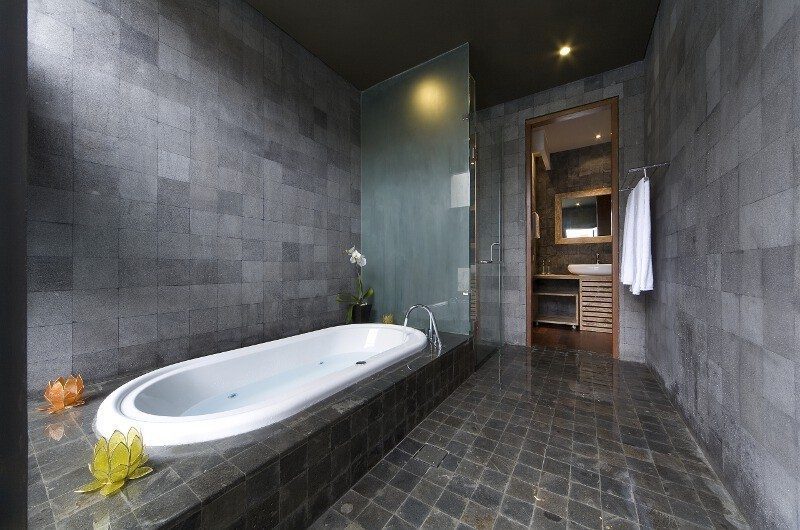 The Seiryu Villas En-suite Bathroom | Seminyak, Bali