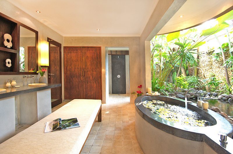 Villa Kubu 2BR Bathroom | Seminyak, Bali