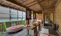 Ombak Laut Guest Bathroom | Seseh-Tanah Lot, Bali