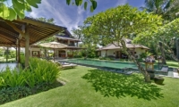 Villa Asmara Garden And Pool | Seseh-Tanah Lot, Bali