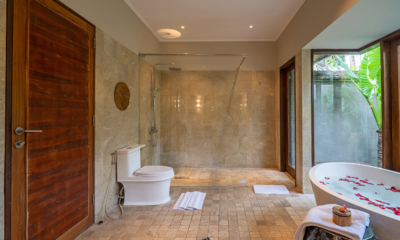 Villa Asmara Bathroom One | Seseh, Bali