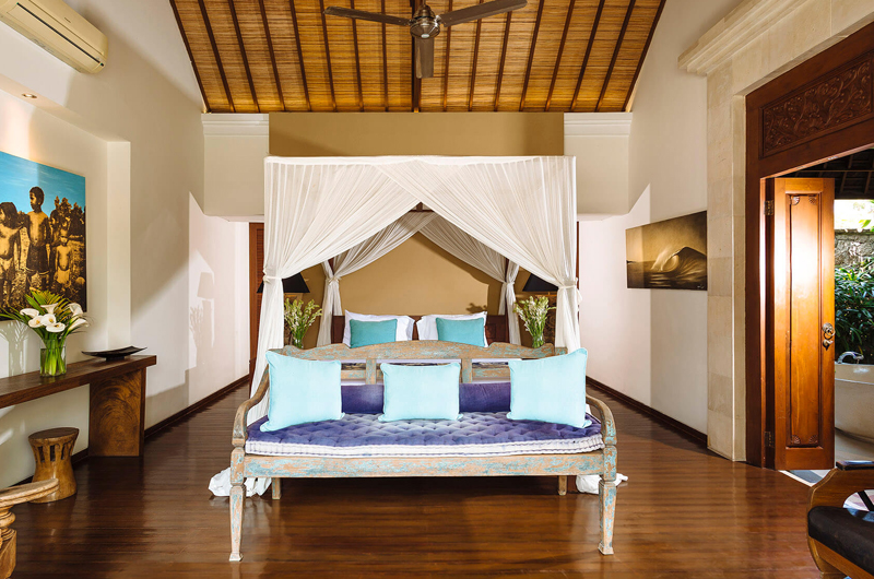 Villa Hansa Four Poster Bed and En-suite Bathroom | Canggu, Bali