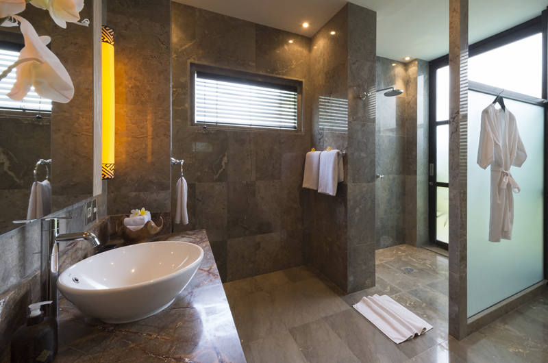 Villa Jamalu En-suite Bathroom | Jimbaran, Bali