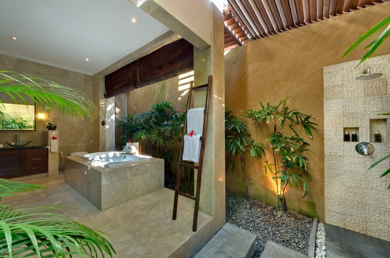 Villa Kalimaya Outdooor Bathtub | Seminyak, Bali