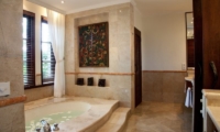 Villa Amani Golf Guest Bathroom | Seseh, Bali
