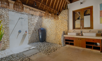 Villa Bayu Bayu Atas Bathroom Two | Uluwatu, Bali