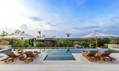 Villa Bayu Bayu Bawah Pool Side Sun Beds | Uluwatu, Bali