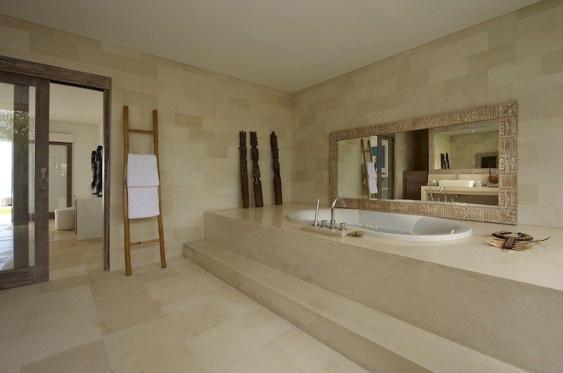 Villa Babar Bathroom|Tabanan, Bali