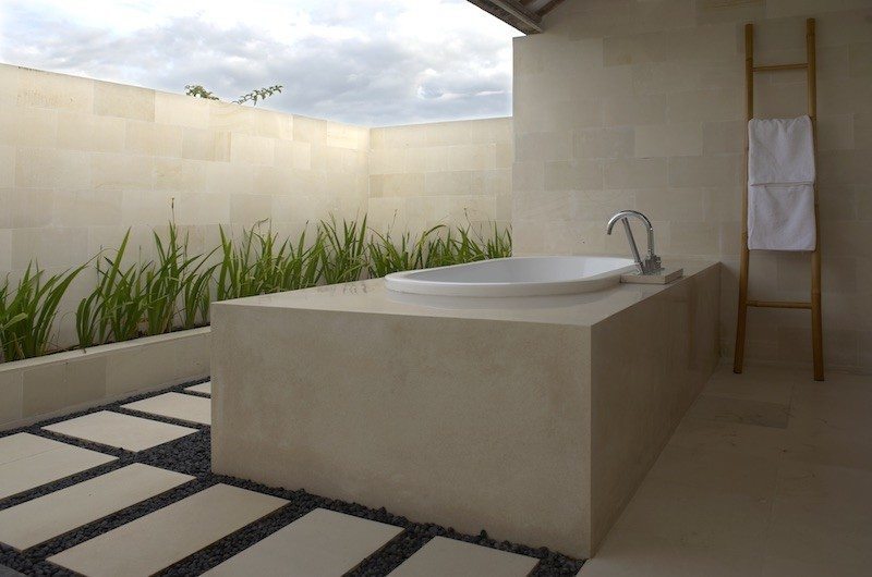 Villa Babar Bathroom|Tabanan, Bali