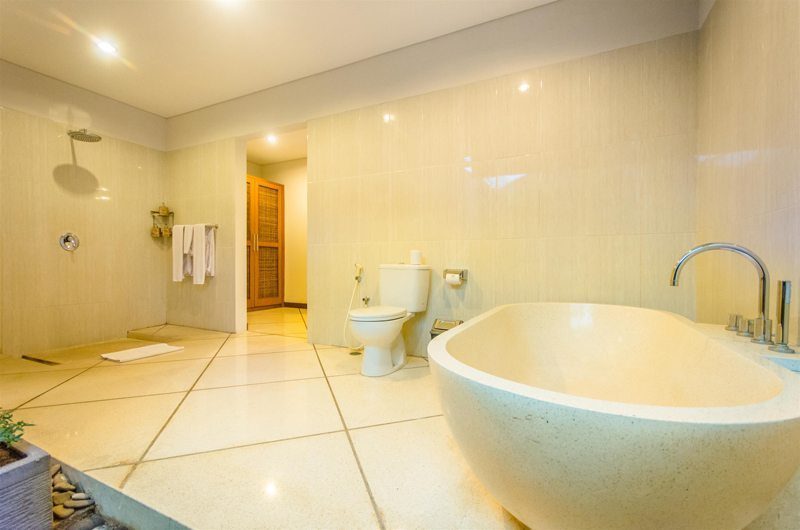 Villa Alore Master Bathroom | Seminyak, Bali
