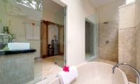 Villa Angsoka Bathroom | Candidasa, Bali