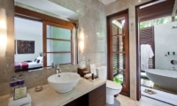 Villa Cantik Ungasan En-suite Bathroom | Uluwatu, Bali