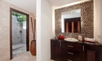 Villa Cempaka En-suite Bathroom | Candidasa, Bali