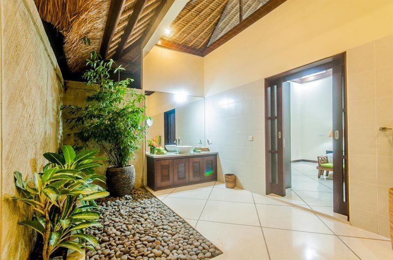 Villa Gading En-suite Bathroom | Seminyak, Bali