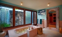 Villa Hibiscus Bathroom I Sanur, Bali