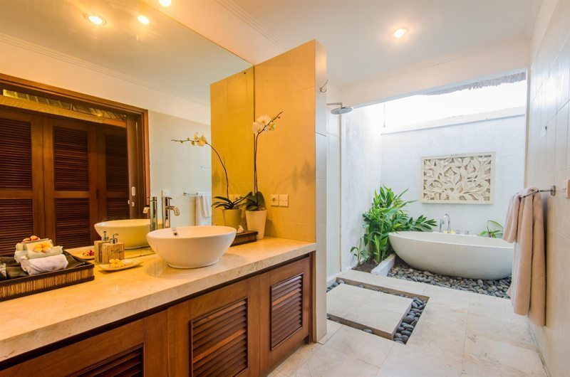 Villa Jaclan En-suite Bathroom | Seminyak, Bali
