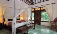 Villa Jumah Bedroom with Four Poster Bed | Seminyak, Bali