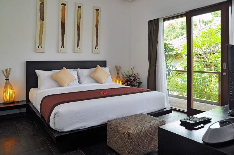 Villa La Sirena Bedroom With Balcony | Seminyak, Bali