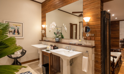 Villa Oost Indies Bathroom One with Mirror and Lights | Seminyak, Bali