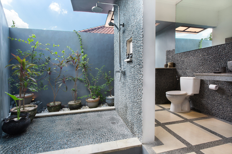 Villa Puri Temple Semi Open Bathroom | Canggu, Bali