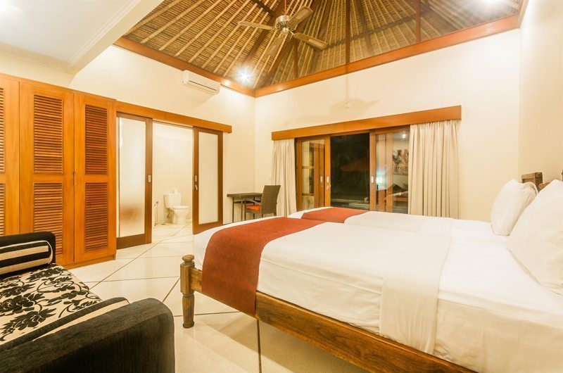 Villa Vara Twin Bed | Seminyak, Bali