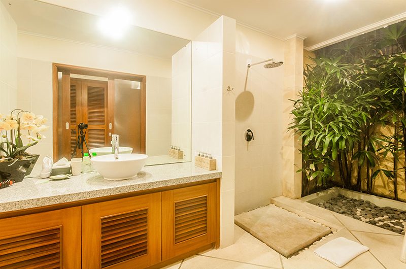 Villa Vara Bathroom with Shower | Seminyak, Bali