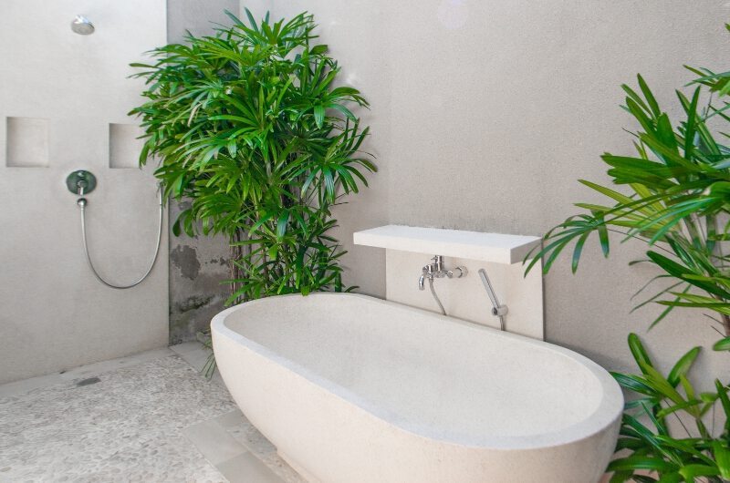Villa Chocolat Bathtub | Seminyak, Bali