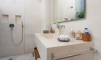 Villa Chocolat Bathroom | Seminyak, Bali