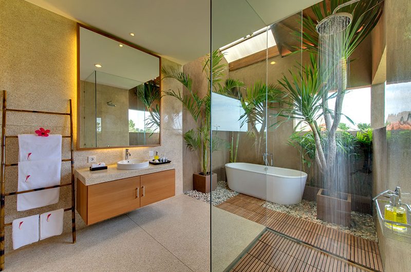 Villa Kinaree Estate Bathroom | Seminyak, Bali