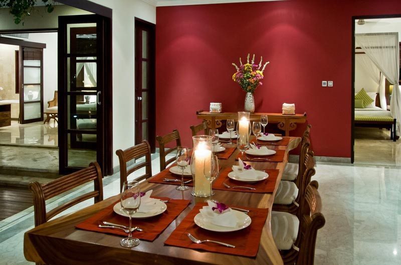 The Residence 4br Superior - Villa Senang Dining Room | Seminyak, Bali