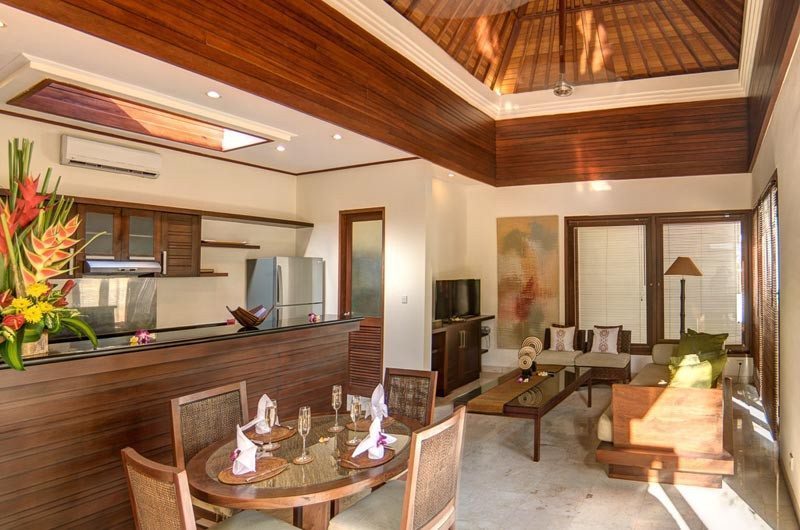 The Residence 2+1br Superior - Villa Siam Dining and Living Room | Seminyak, Bali