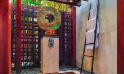 Tukad Pangi Villa Bathroom with Shower | Canggu, Bali