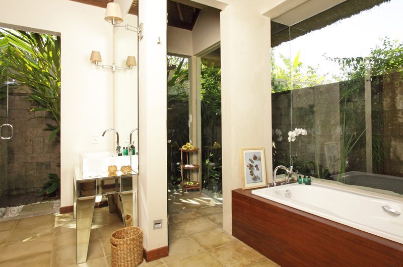 Villa Melissa Bathroom | Pererenan, Bali