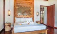 Sound of the Sea Bedroom with Lamps | Pererenan, Bali