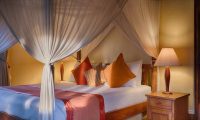 Villa Bougainvillea Bedroom with Lamps | Canggu, Bali