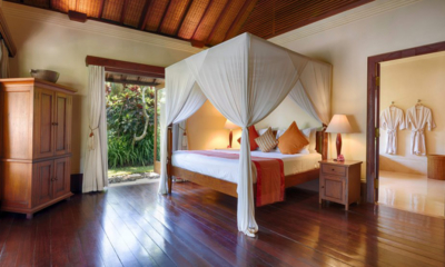 Villa Bougainvillea Spacious Bedroom with Wooden Floor | Canggu, Bali