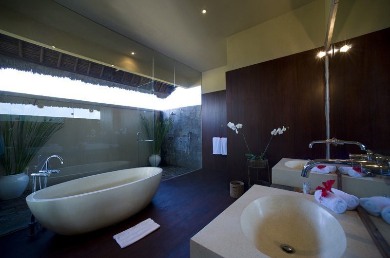Villa Mary Master Bathroom | Pererenan, Bali
