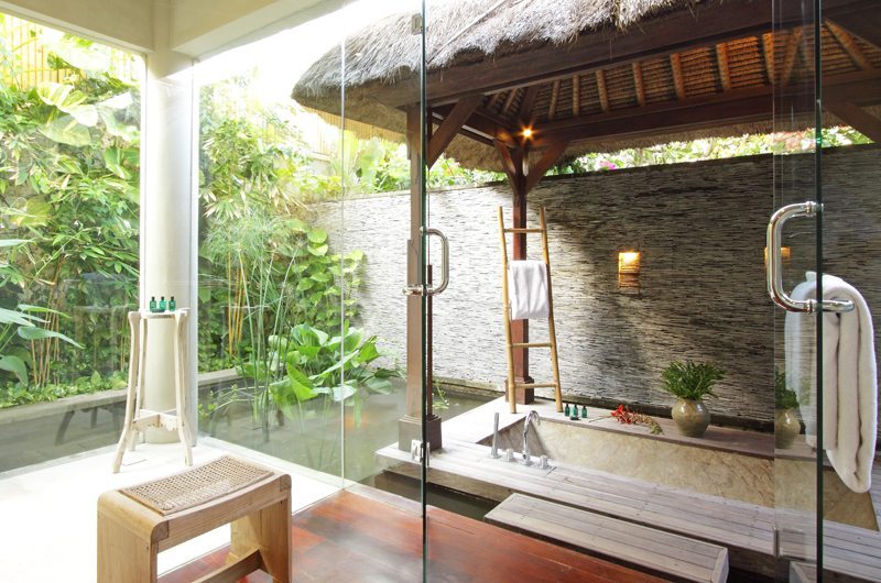 Villa Melissa Master Bathroom | Pererenan, Bali