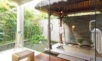 Villa Melissa Outdoor Bathtub | Pererenan, Bali