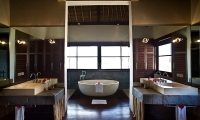 Villa Melissa Ensuite Bathroom | Pererenan, Bali