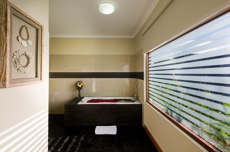 Villa Michelina En-suite Bathroom | Legian, Bali